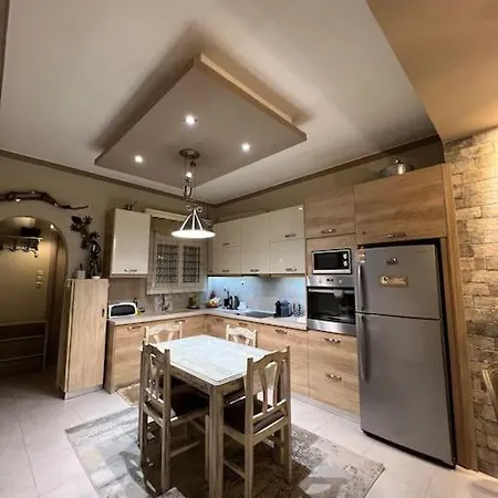 Corner House * Βόλος