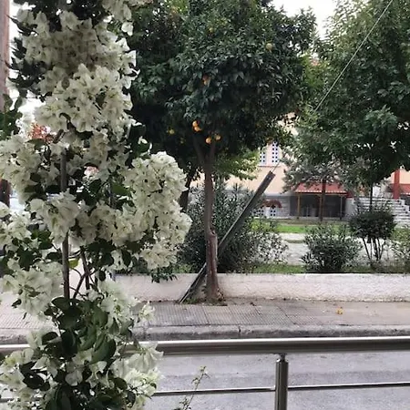 Corner House Βόλος