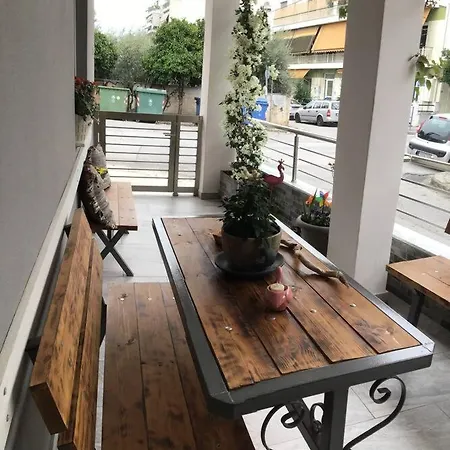 Διαμέρισμα Corner House *