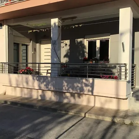 Corner House Βόλος