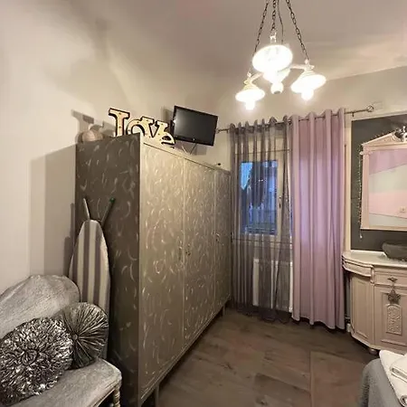 Corner House