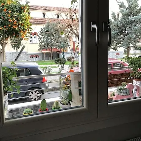 Corner House * Volos