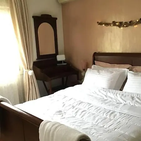 Lägenhet Corner House Volos