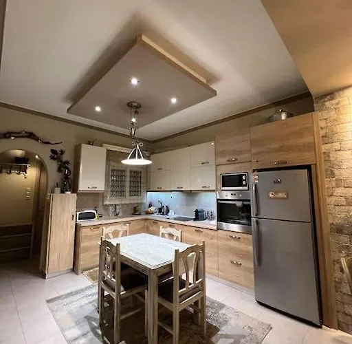 Corner House * Volos