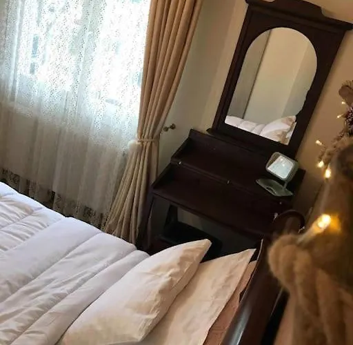 Corner House * Volos