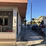 Corner House * Volos