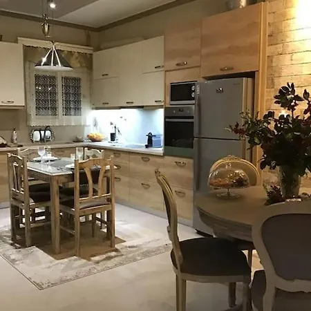 Διαμέρισμα Corner House *