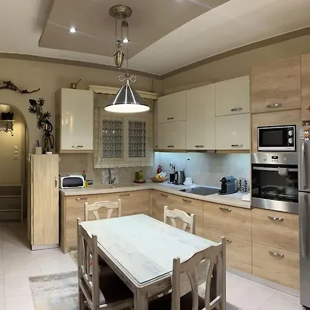 Corner House * Wolos