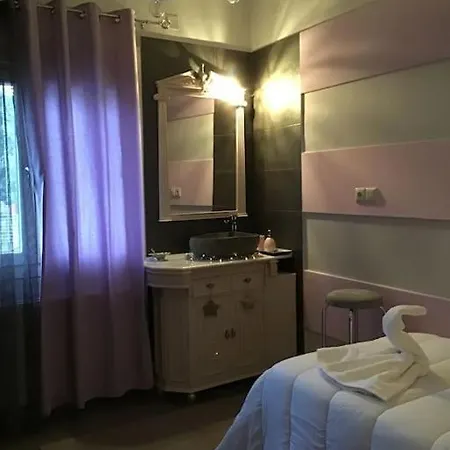 Apartament Corner House