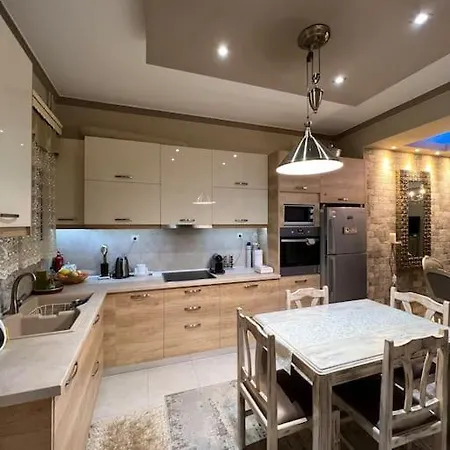 Apartament Corner House