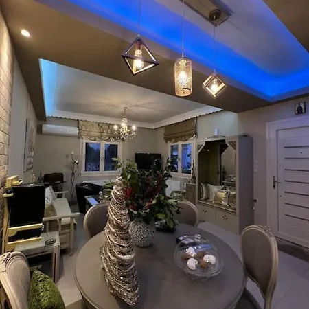 Corner House Apartament