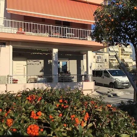 Corner House * Volos