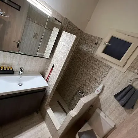 Apartament Corner House *