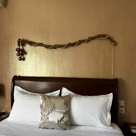 Corner House * Volos