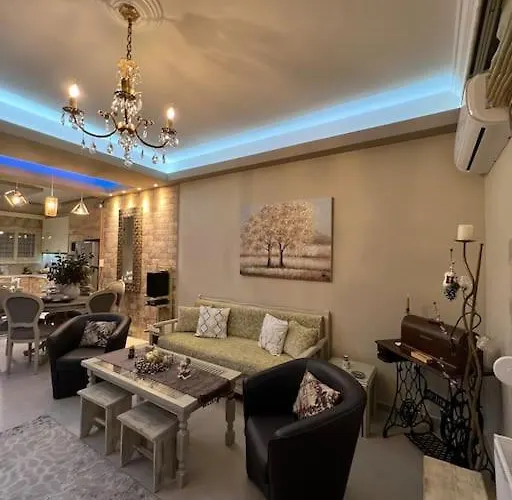 Corner House * Volos